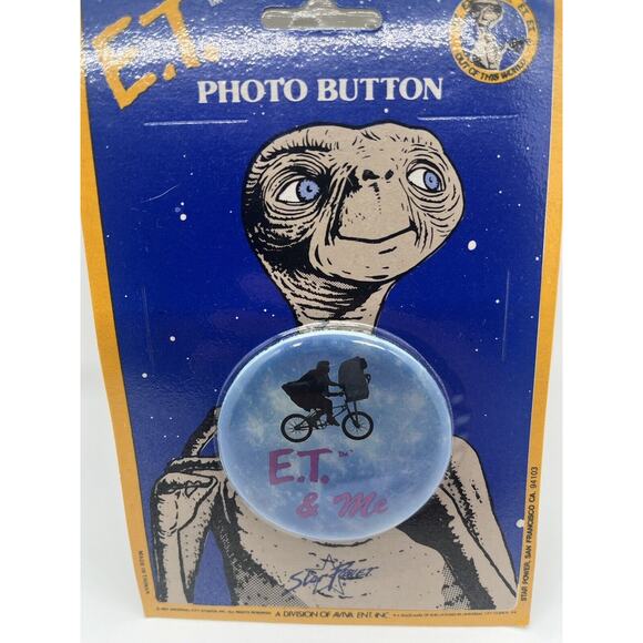 E.T. Photo Button 1982 Movie Universal Studios Pinback Button Star Power NEW - Picture 2 of 6